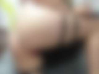 Live cam show with carollsweet - Glasses on crypto-cams