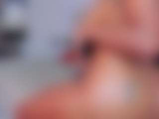 Live cam show with Claire Miller - Colombian on UwU Esports | colombia