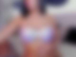 Live cam show with Claire Miller - Colombian on UwU Esports | colombia