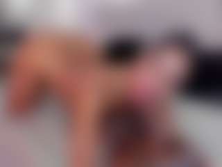 Live cam show with Claire Miller - Interactivetoy on Dare Cams