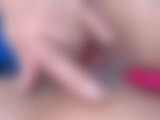 Live cam show with emielyn82 - Creamy on PervPlay.com