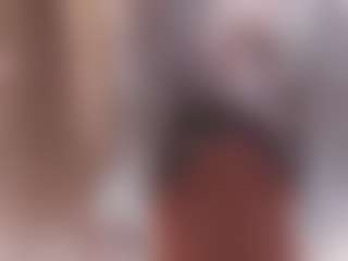 Live cam show with emielyn82 - Dom on xxxlivecams.org