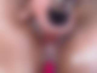 Live cam show with emielyn82 - Dom on Latina Girls