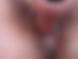 Live cam show with emielyn82 - Creamy on livesexfox.com