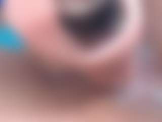 Live cam show with emielyn82 - Creamy on crypto-cams