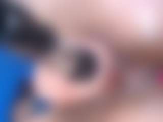 emielyn82's Live Sex Cam Show