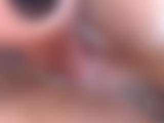 emielyn82's Live Sex Cam Show