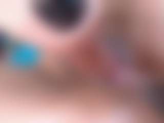 emielyn82's Live Sex Cam Show