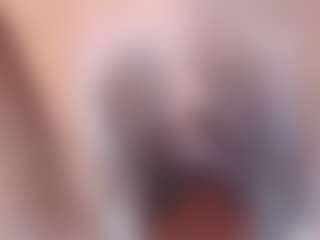 emielyn82's Live Sex Cam Show