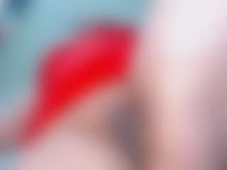 Live cam show with emielyn82 - Shaved on sexylivex.com