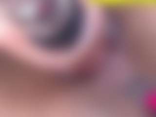 emielyn82's Live Sex Cam Show