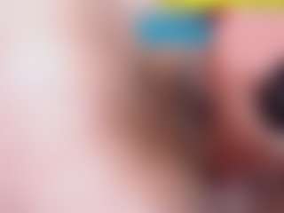 Live cam show with emielyn82 - Play on CamClone