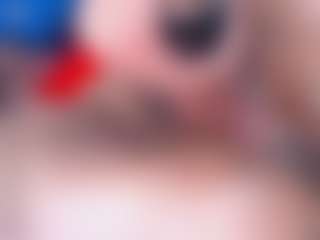 emielyn82 MILF webcam performer live streaming