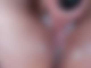 Live cam show with emielyn82 - Creamy on Gym Cam Girls