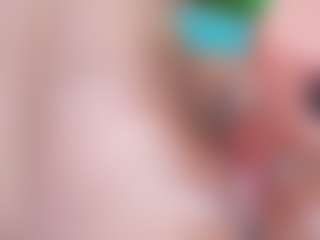 Live cam show with emielyn82 - Play on Hubzter Live