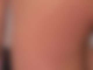 Live cam show with Annie - Eating Pussy on livesuperchat.net