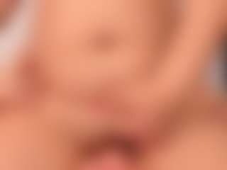 Live cam show with Annie - Eating Pussy on xDating