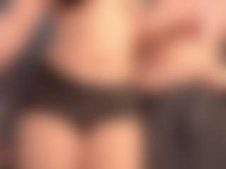 Live cam show with Annie - Eating Pussy on sexytreat.net