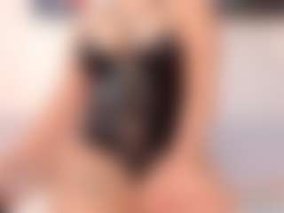 Live cam show with Annie - Facesitting on Latina Girls