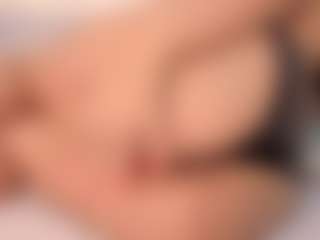 Live cam show with Annie - Eating Pussy on mypornchat.com