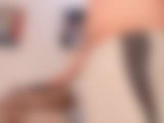 Live cam show with Annie - Eating Pussy on Milfs Live