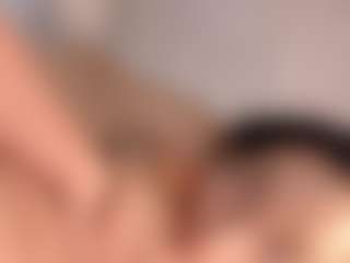 Live cam show with Annie - Facesitting on sexylive.show