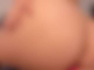 Live cam show with Annie - Eating Pussy on Camsoda