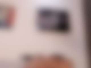 Live cam show with Annie - Facesitting on boobsie.com