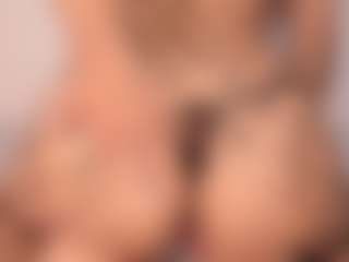 Live cam show with Annie - Riding on friskycurves.com