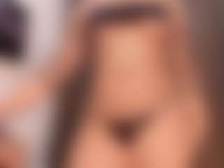 Live cam show with Annie - Eating Pussy on boobsie.com