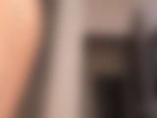 Live cam show with Annie - Eating Pussy on Milfs Live