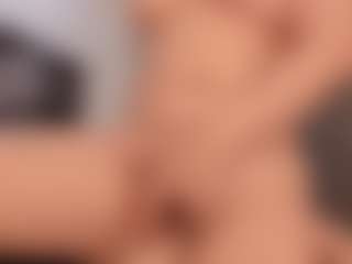 Live cam show with Annie - Eating Pussy on crypto-cams
