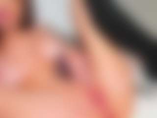 BrianaDiamondのライブセックスチャットショー
