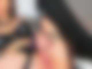 Live cam show with BrianaDiamond - Smart on sexytreat.net