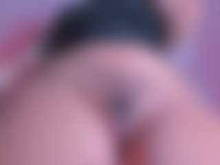 Live cam show with stacielayne - Bedroom Asian on Camming Site