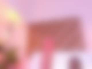 Live cam show with Malaia Hills - Blue Eyes on Camsoda