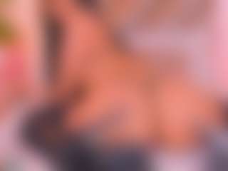 Malaia Hills's Live Sex Cam Show