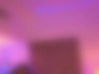 Live cam show with Malaia Hills - Teen (18+) on Camsoda