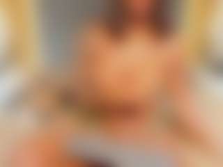 Live cam show with Naomi - Gray Eyes on 1on1-livenow