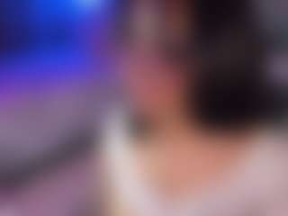 Live cam show with Zoe - Submissive on Dolls Live