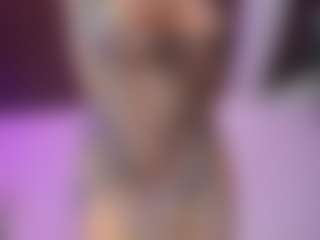 Live cam show with Zoe - Big Nipples on AdultVida.com