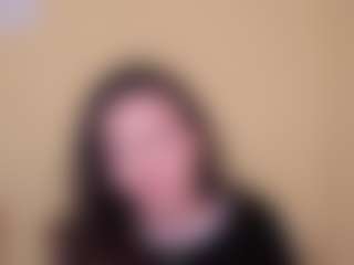 Live cam show with laura - Average on realtime-chat