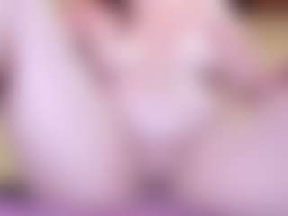 Live cam show with laura - Brown Hair Petite on https://playwithruby.com