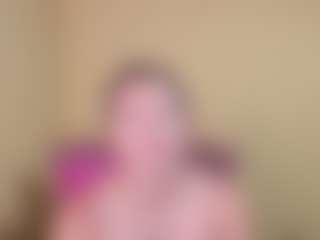 Live cam show with laura - Butt Plug on TeamSkeetLive