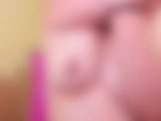 Live cam show with laura - Cute on camwithhim.com
