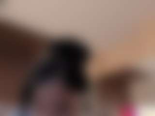 Show en direct avec Elsie Morris - Black Shaved Pussy sur Camsoda