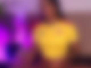 Live cam show with britannyebony - Milk on 1on1-livenow