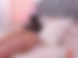 Live cam show with MeliissaEvans - Threesome on madthumbs