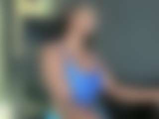 Live cam show with connywells - Slimthick on Camsoda