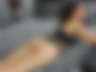 Live cam show with Dyanne18 - Smoke on hotwifechat.live